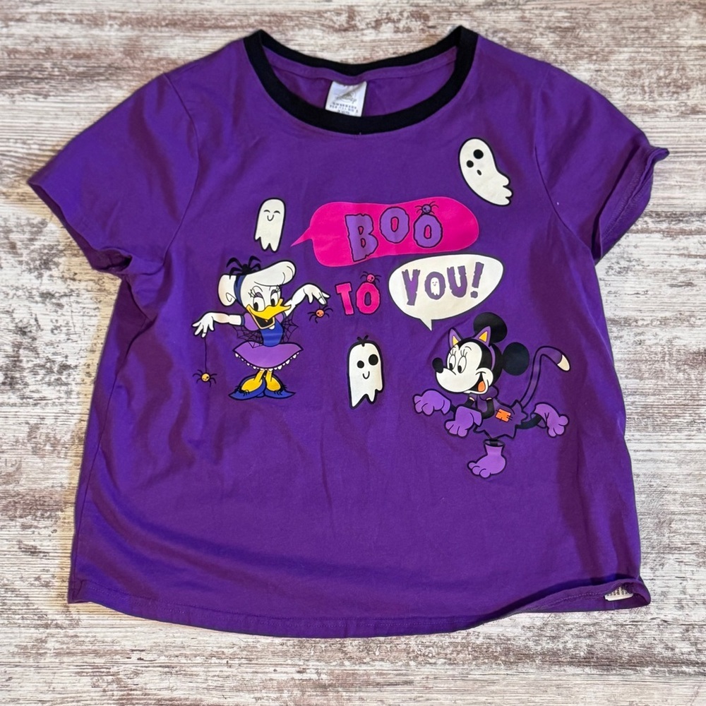 Disney Purple women’s Graphic Tee Size Medium‎